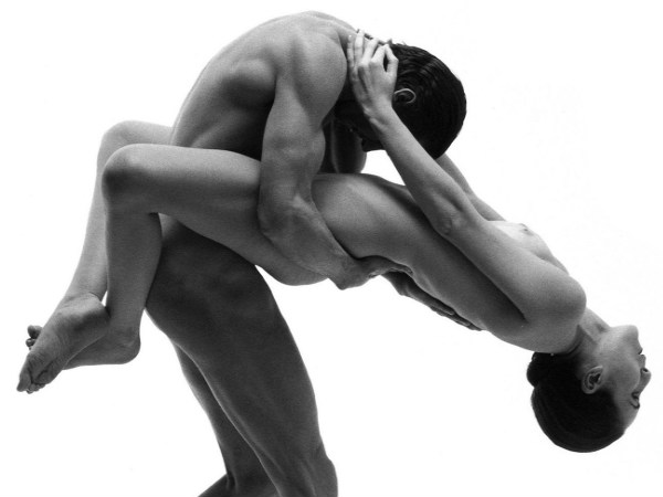 अलग अलग पोजिशन में साथ दे