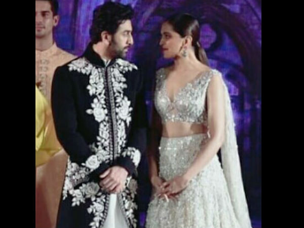 पिछले आठ सालों से होता आ रहा है फैशन शो.. 