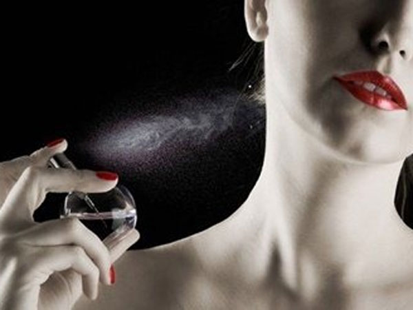  गले के पास 