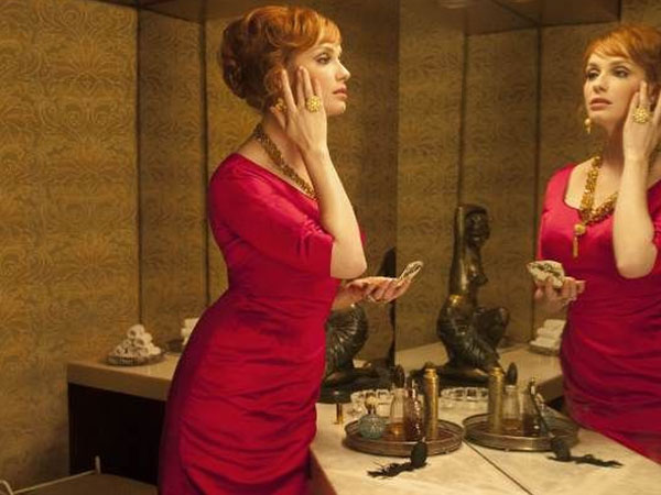 कानों के पीछे 