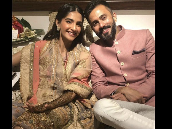 sonam-kapoor-looks-radiant-her-mehendi-ceremony
