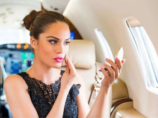 चेहरे की करे केयर 