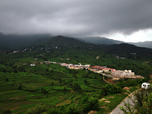  कहीं बाहर चले जाएं 