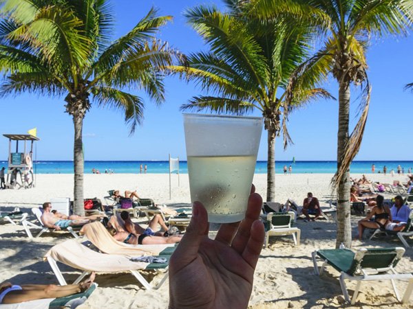 युवाओं ने बताया उसका स्वाद