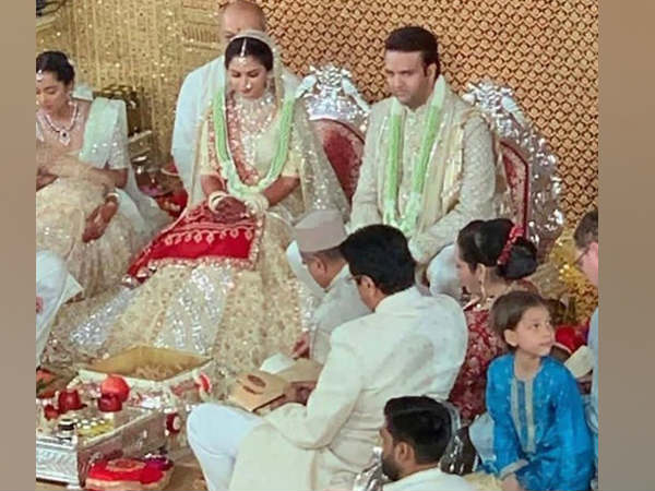 Isha Ambani Wedding Bridal Look 