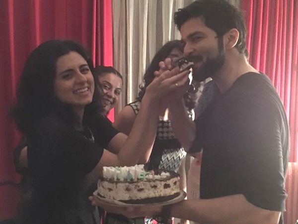 2) फूडी नाईट