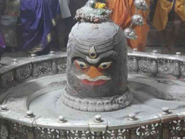 क्यों लगाया जाता है भस्म? क्यों लगाया जाता है भस्म?