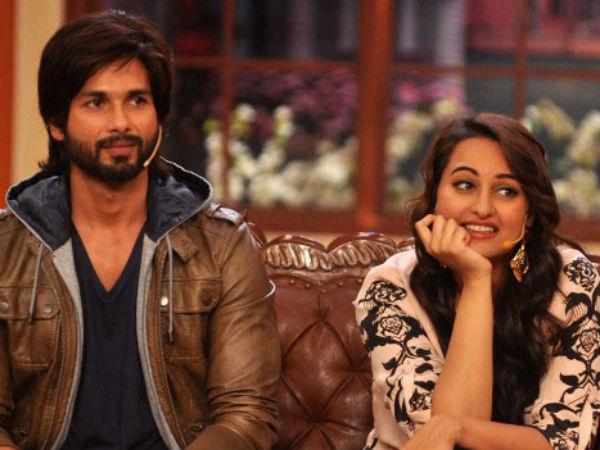 7. वो आपके मैसेज का जवाब देने में लेता है बहुत समय