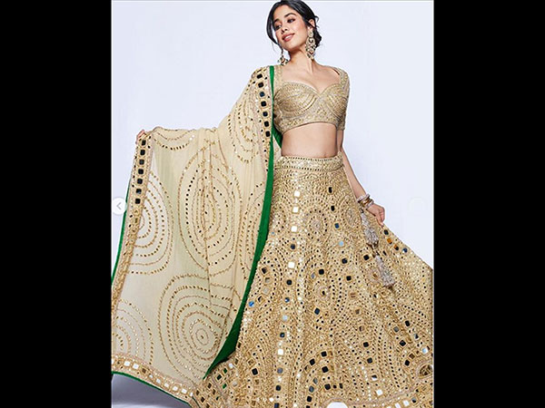 चंद्रमुखी से इंस्‍पायर्ड था जाह्नवी का लुक 