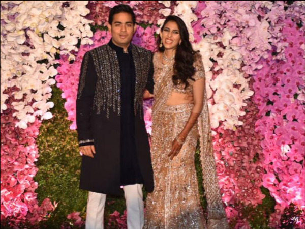 न्‍यूली वेड, आकाश और श्‍लोका - Best Dress 