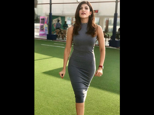 अर्चना विजया 