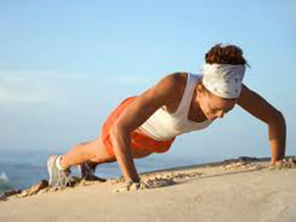 बर्पी से कम करें आर्म फैट