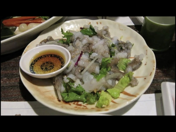 ये लड़की लाइव स्ट्रीमिंग करने में है एक्सपर्ट