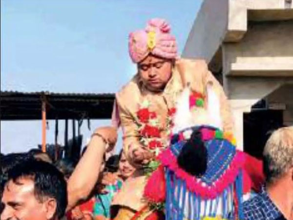  भाई की शादी को देख जगी शादी की इच्‍छा