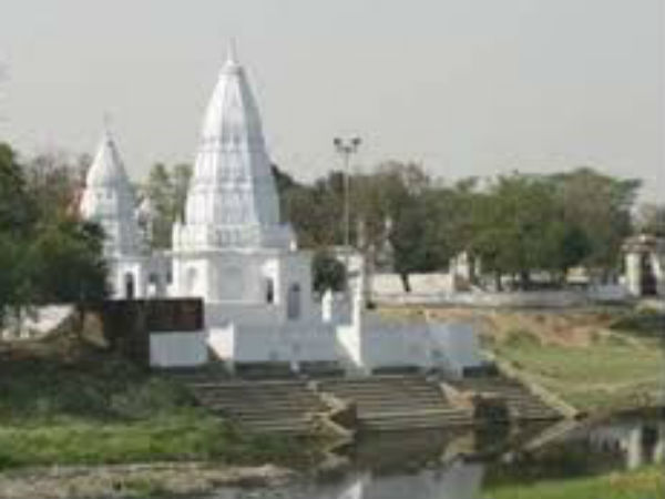 शव के स्थान मिले थे फूल 