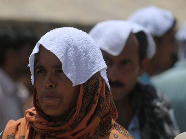  12 से 3 के बीच बाहर जाने से बचें