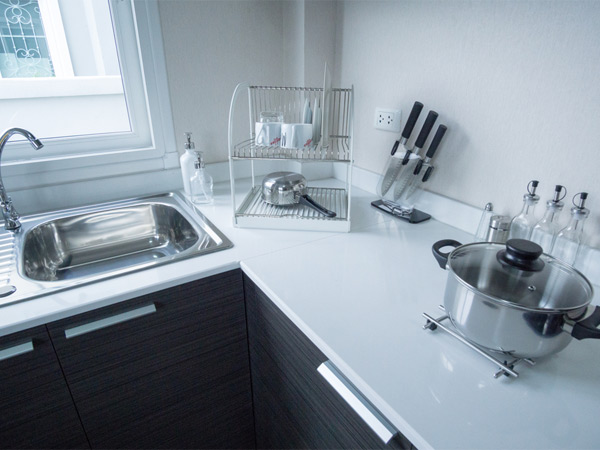 रोशनी आने दें 