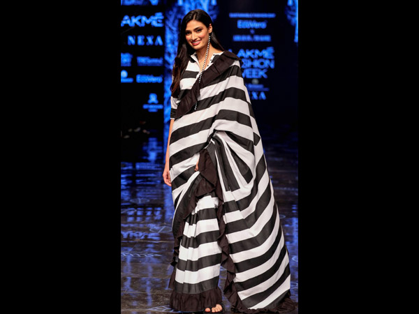  अथिया शेट्टी 