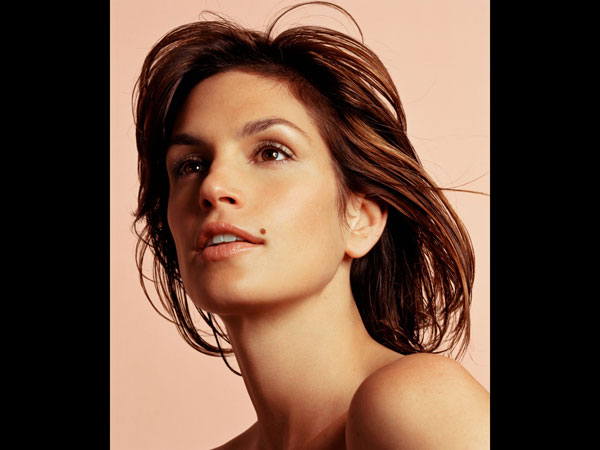 पिगमेंट मेलानिन के वजह से