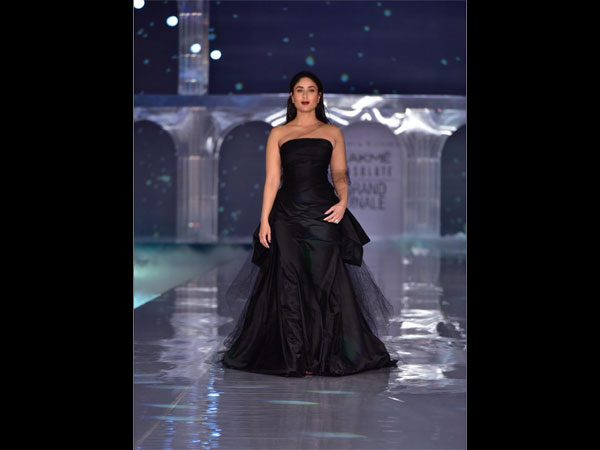 Kareena Kapoor Khan Steals the Show in a Stunning Black Gown at Lakme Fashion Week Finale 2019