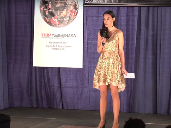  8 साल पुरानी फोटो हो रही है सोशल मीडिया में शेयर