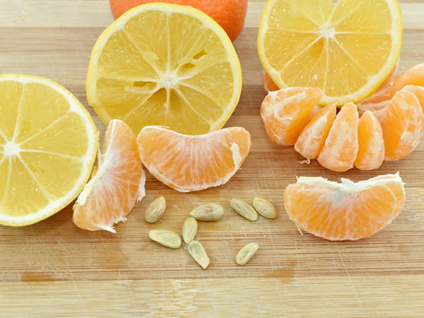 ब्लड प्रेशर को नियंत्रण में रखते हैं