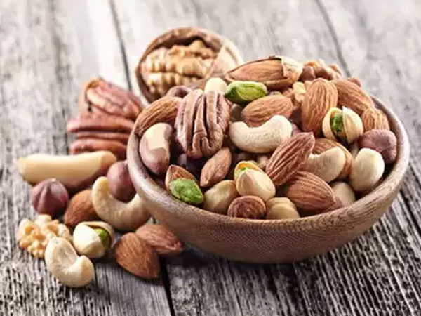 नट्स और ड्राई फ्रूट्स