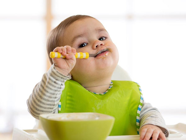 बेबी फूड और सामान