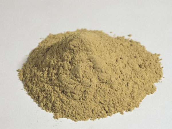 मुल्तानी मिट्टी और गुलाब जल