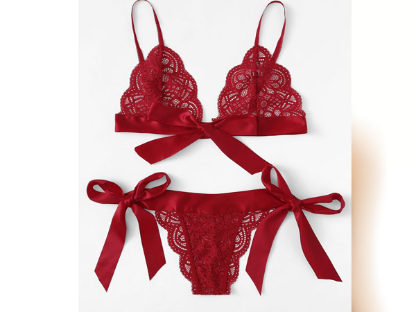 लेसी ब्रा लॉन्जरी