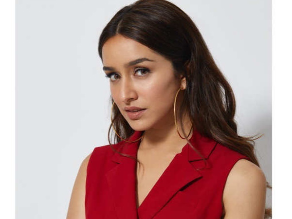 मॉइश्चराइजिंग