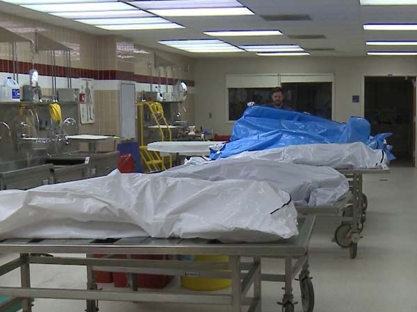 क्‍या शव से भी फैल सकता है ये वायरस