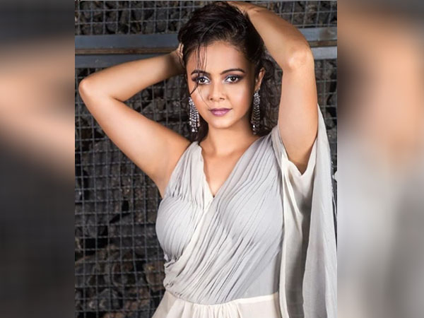 ग्रे ड्रेस