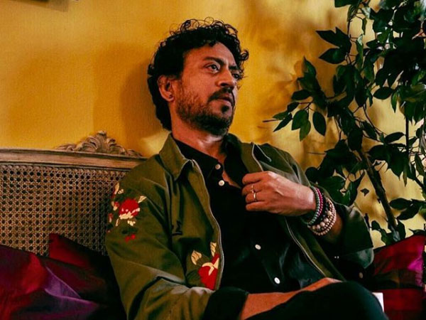 ब्लैक शर्ट विद डार्क ग्रीन जैकेट