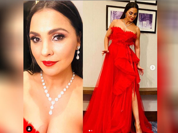 रेड गाउन