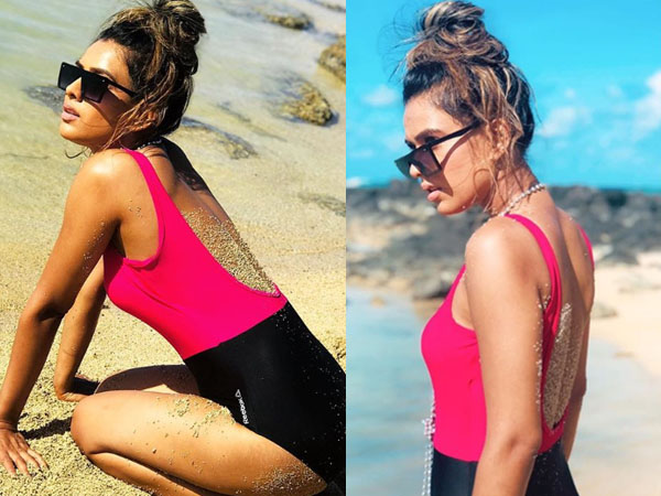 पिंक और ब्लैक बिकिनी