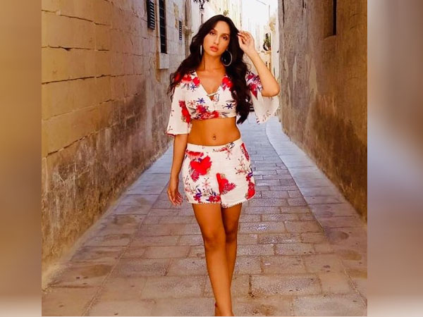 कूल फ्लोरल ड्रेस