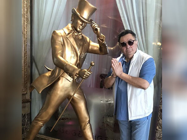 टीशर्ट विद हाफ जैकेट