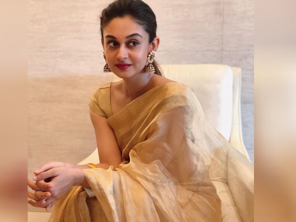 टिशू साड़ी