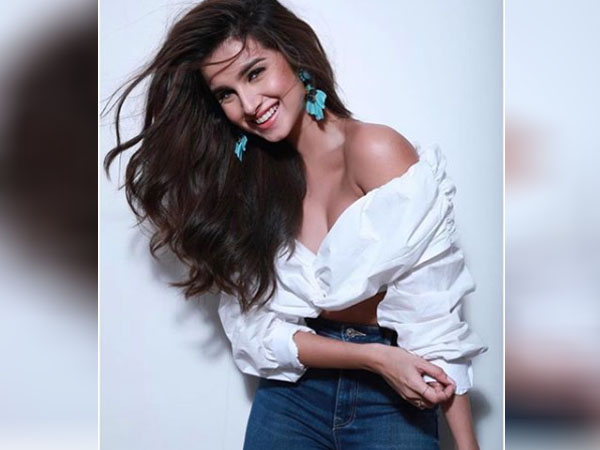 केजुअल लुक