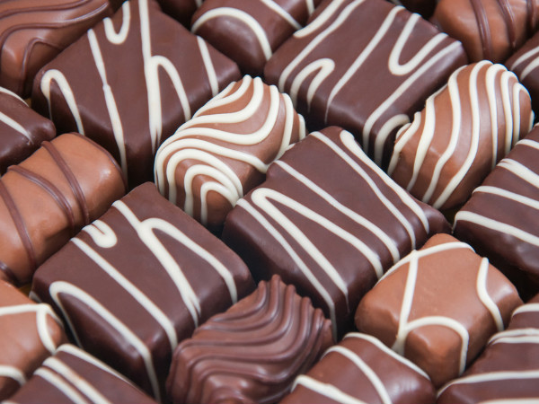 चॉकलेट के साथ हैंडमेड कार्ड चॉकलेट के साथ हैंडमेड कार्ड