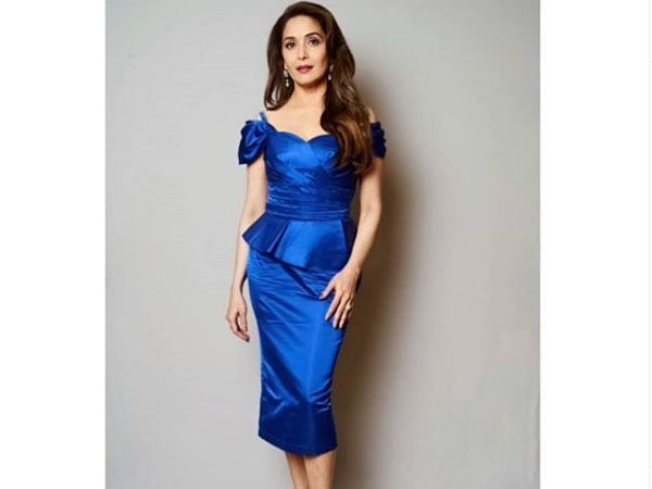 ब्लू ड्रेस