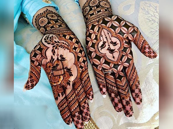 ट्रेंडी डिजाइन