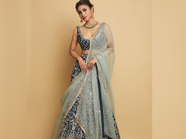 खूबसूरत लहंगा खूबसूरत लहंगा