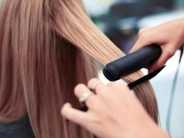 घर पर करें रिबॉन्डिंग