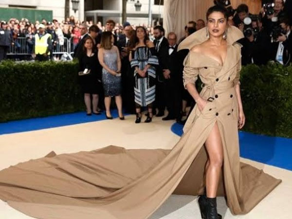 प्रियंका चोपड़ा 2017 लुक