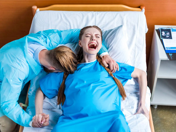 डिलीवरी से पहले वॉटर ब्रेक के कारण हो सकते हैं :