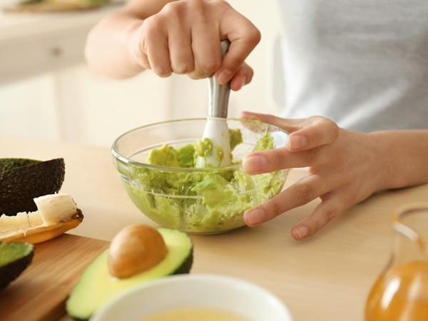 एवोकाडो और विटामिन ई फेस मास्क एवोकाडो और विटामिन ई फेस मास्क