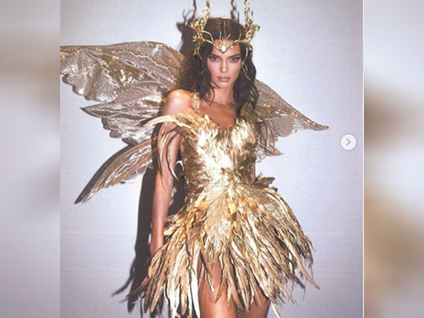 गोल्डन ड्रेस