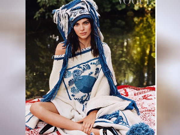 केंडल जेनर डिफरेंट लुक